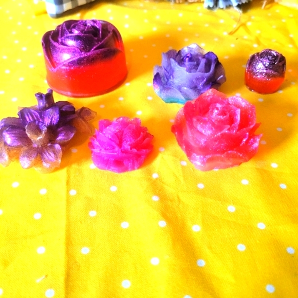 🎁🎉💐Handcrafted🎀 Women's Vegan Soap Bouquet🫧 - Picture 8 of 16